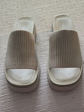 Soda Ribbed Slide Mules in Beige/Cream